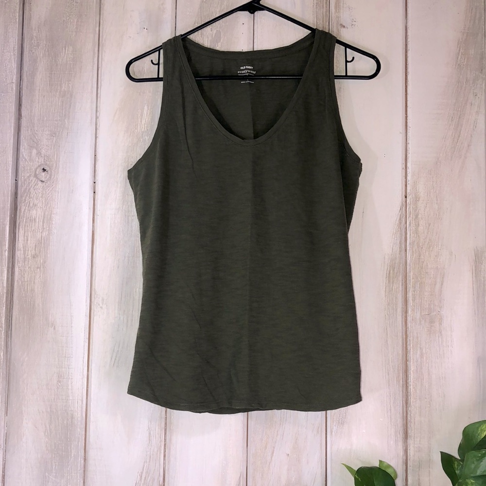 Green Tanktop - Picture 2 of 6